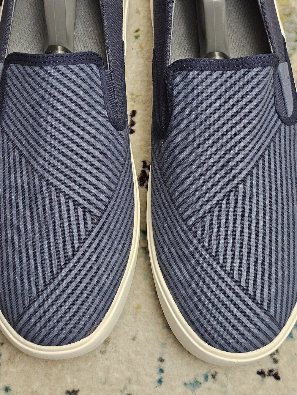 OluKai Lae'ahi Lole Slip On Sneakers Men's Size 11 Blue Canvas Gum Drop-in Heel